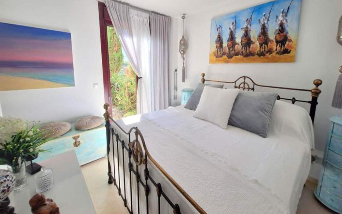 Квартира с садом и южной ориентацией в Касаресе 136 кв.м