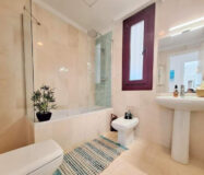 Квартира с садом и южной ориентацией в Касаресе 136 кв.м