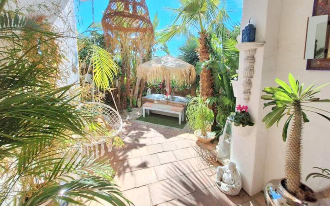 Квартира с садом и южной ориентацией в Касаресе 136 кв.м