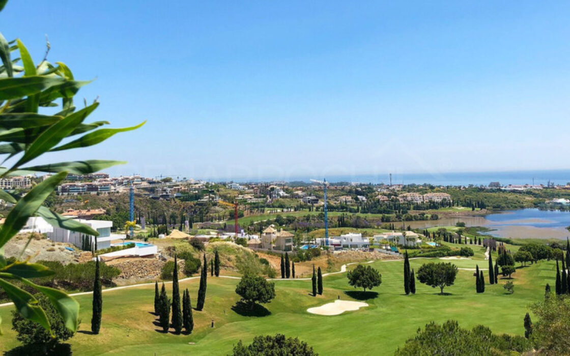 Розкішні апартаменти з терасою в Бенахавісі, 164 кв.м.