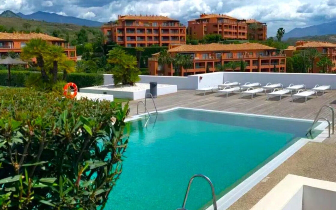 Розкішні апартаменти з терасою в Бенахавісі, 164 кв.м.