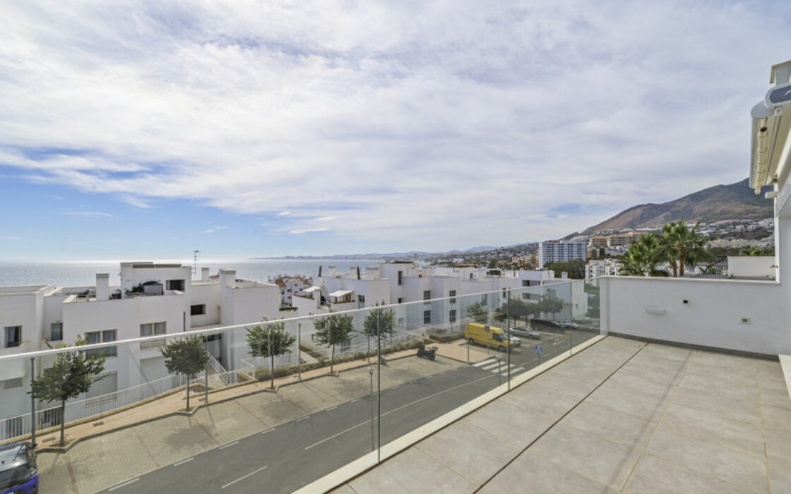 Квартира з терасою в Торрекебрада 107 кв.м на продаж