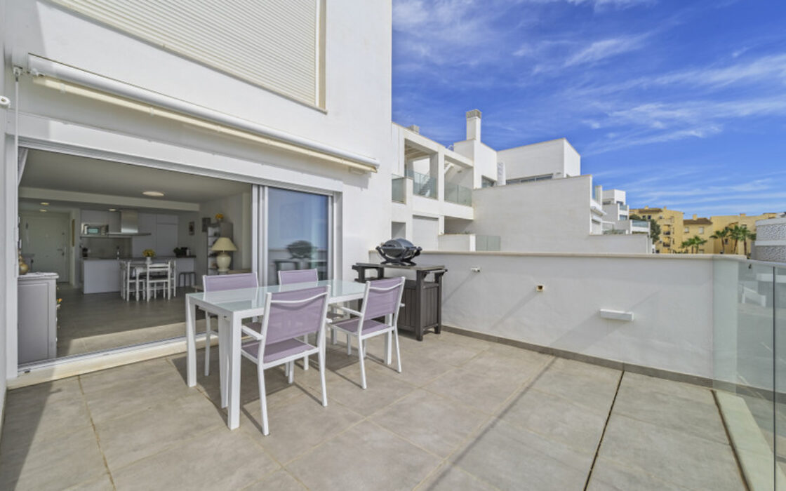 Квартира з терасою в Торрекебрада 107 кв.м на продаж