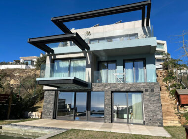 Вилла с террасой в Михасе, 254 кв.м, у моря