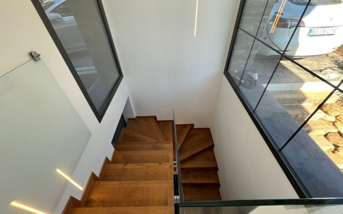 Вилла с террасой в Михасе, 254 кв.м, у моря