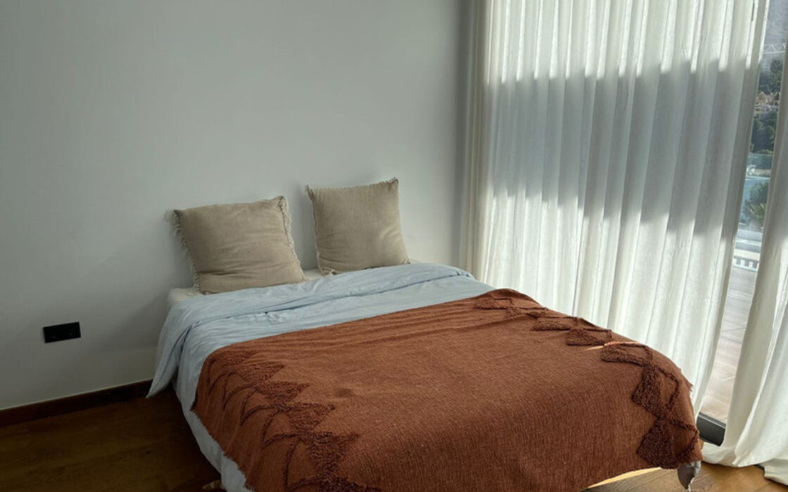 Вилла с террасой в Михасе, 254 кв.м, у моря