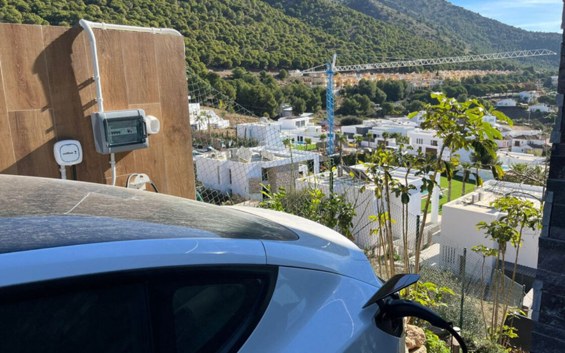 Вилла с террасой в Михасе, 254 кв.м, у моря