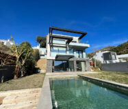 Вилла с террасой в Михасе, 254 кв.м, у моря