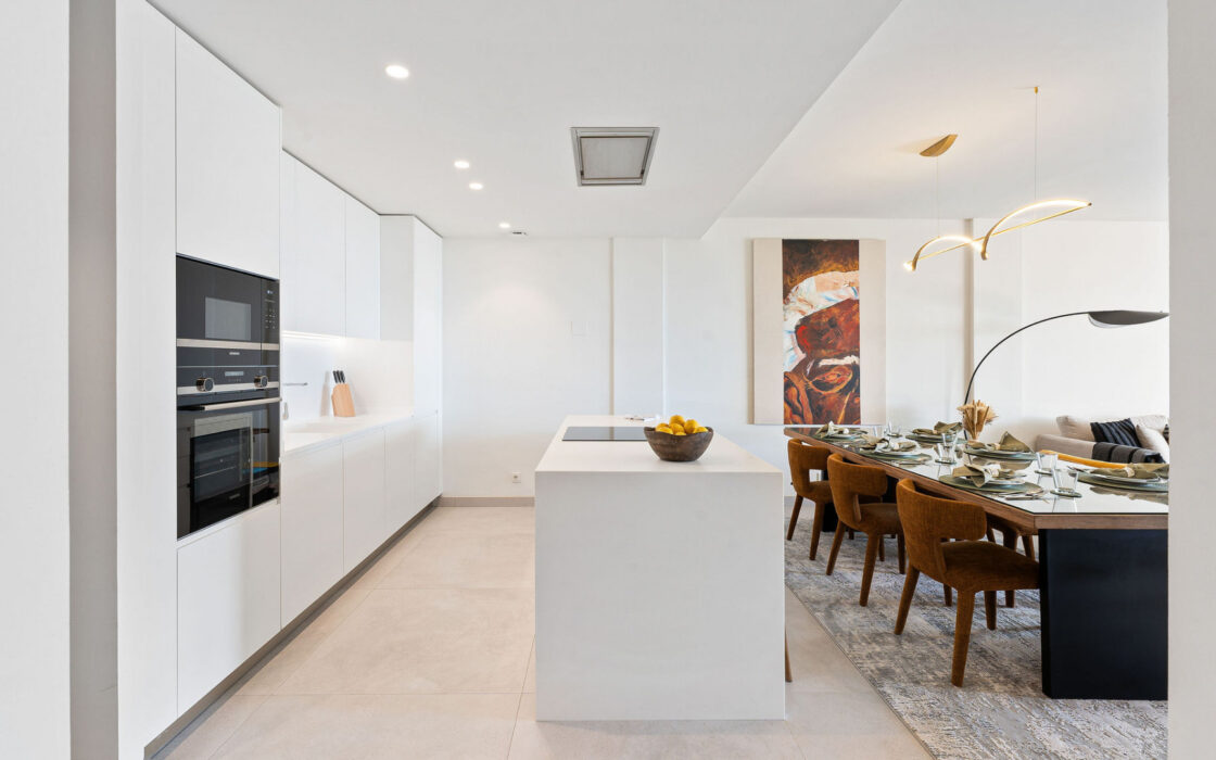 Квартира 3 комнаты в Восточной Марбелье с террасой 124 кв.м