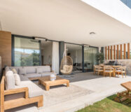 Квартира 3 комнаты в Восточной Марбелье с террасой 124 кв.м