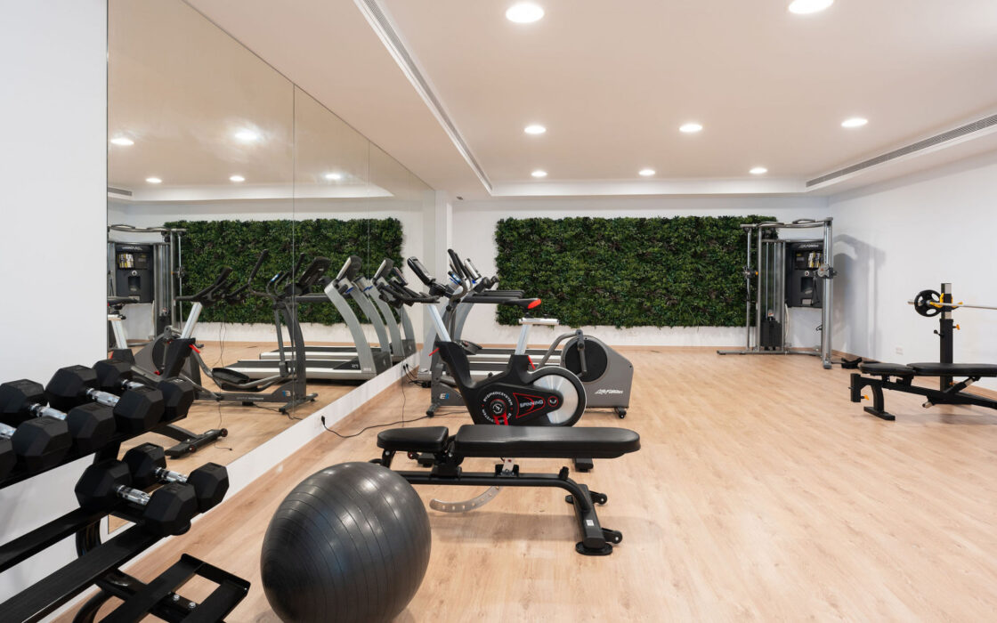 Квартира 3 комнаты в Восточной Марбелье с террасой 124 кв.м