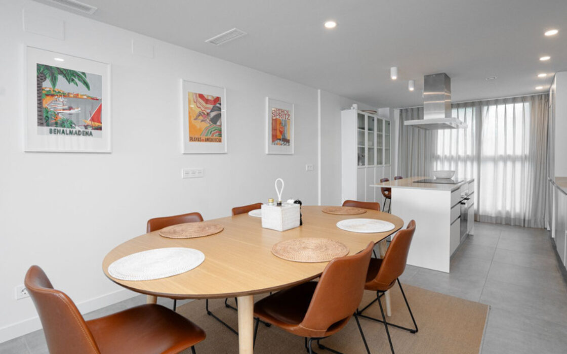 Квартира 3 комнаты 98 кв.м с террасой в Торрекебраде