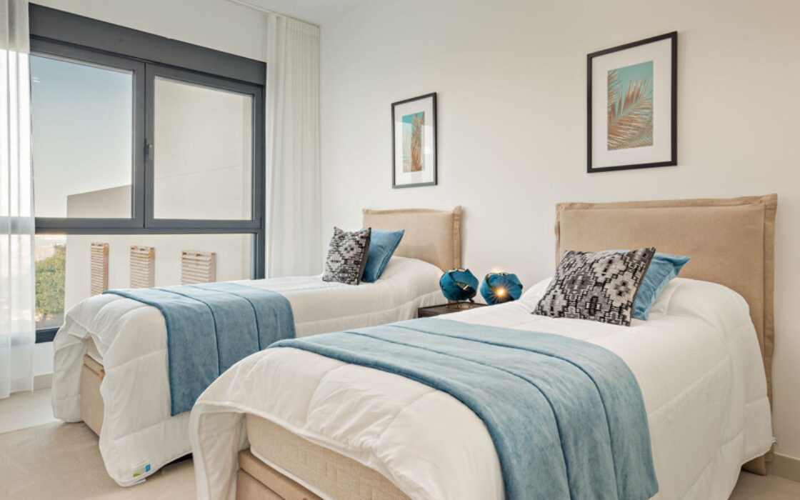 Двухквартирный дом в Марбелье с панорамным видом на море