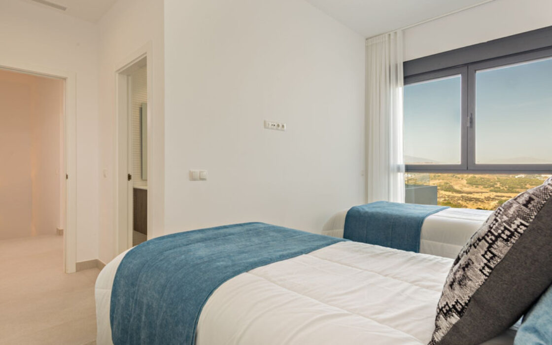 Двухквартирный дом в Марбелье с панорамным видом на море