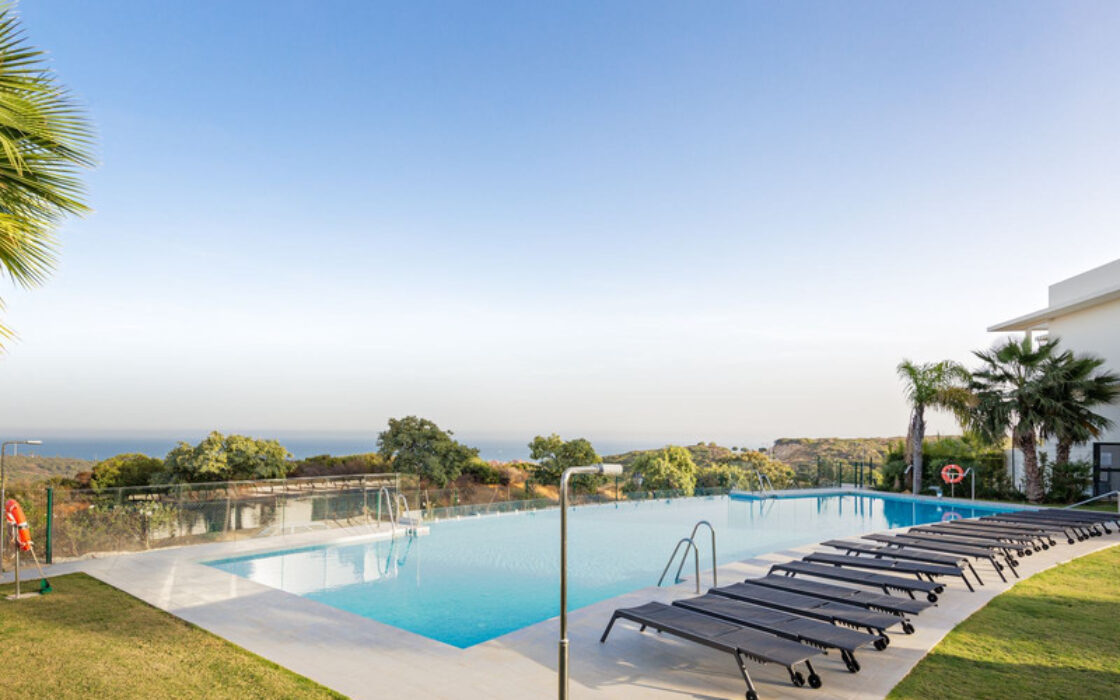 Двухквартирный дом в Марбелье с панорамным видом на море