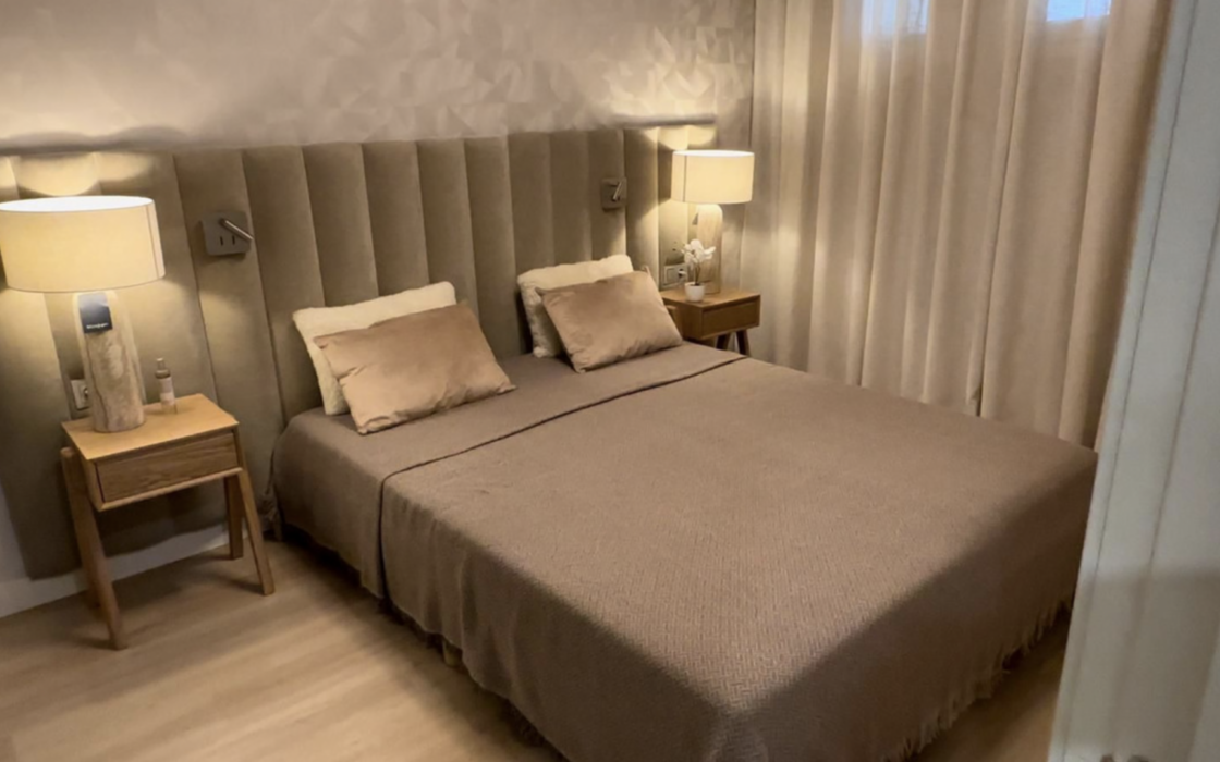 Трехкомнатный отель в Марбелье с террасой и видами