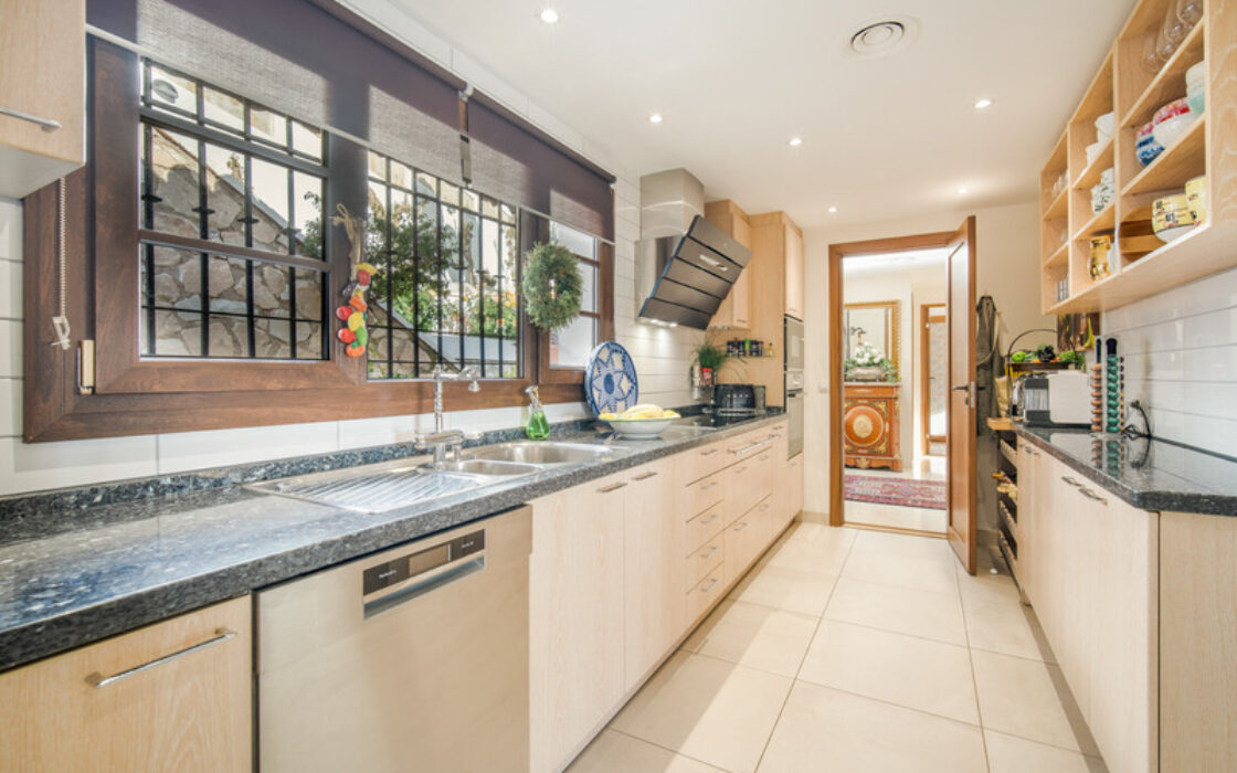 Вилла с 3 спальнями в Торремюэль, Бенальмадена, 315 кв.м