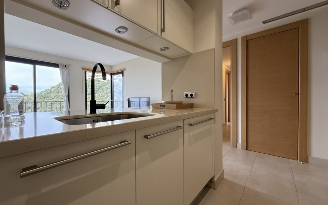 Квартира 2-комн. в Samara Resort Marbella с видом на море