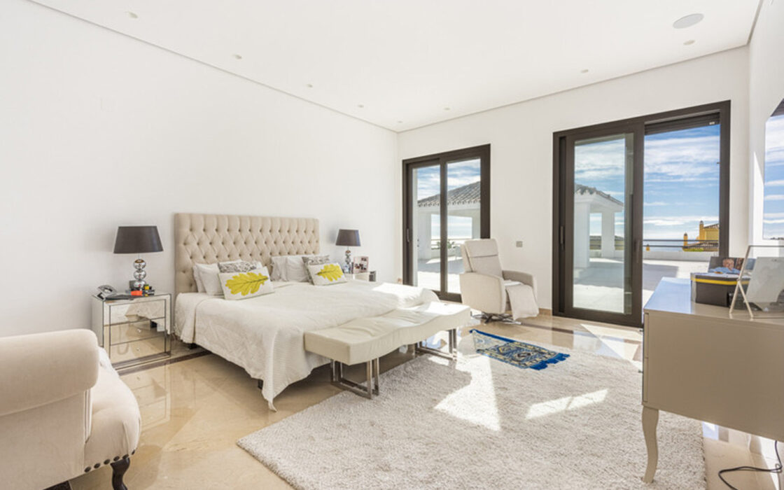 Елітна вілла в Cascada de Camoján, 1707 кв.м, тераса