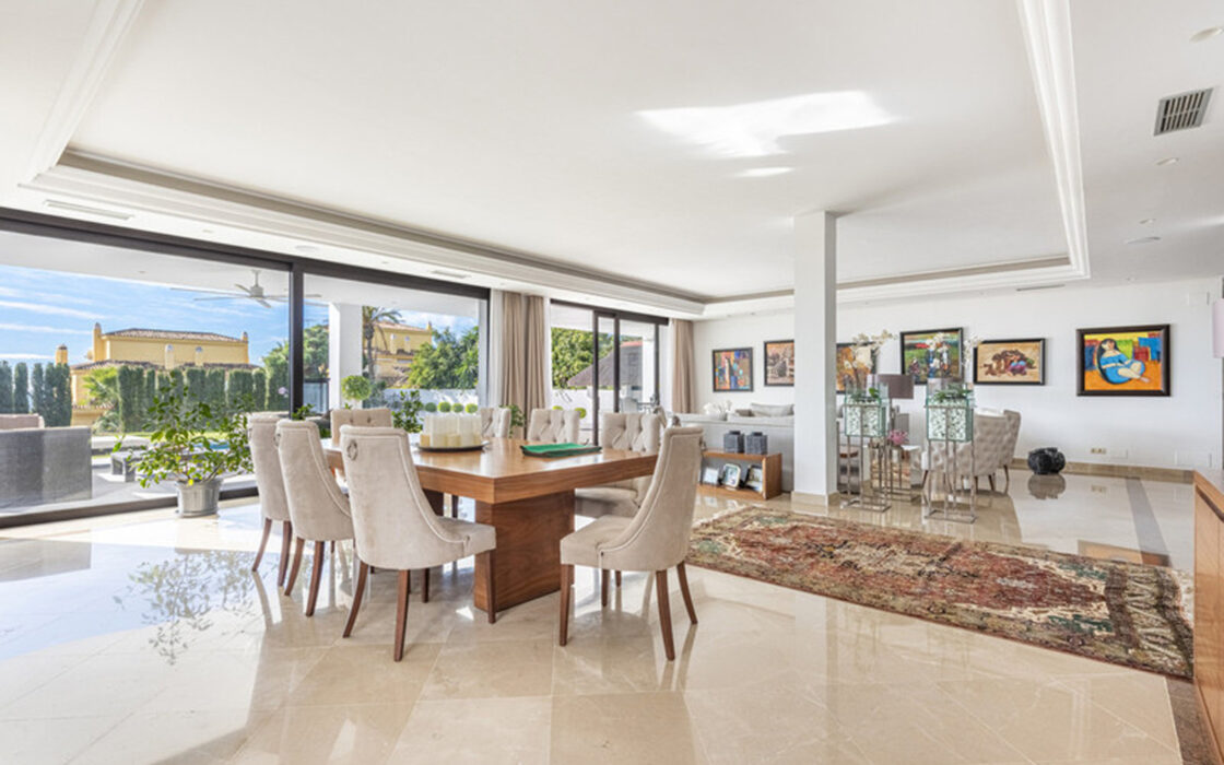 Елітна вілла в Cascada de Camoján, 1707 кв.м, тераса