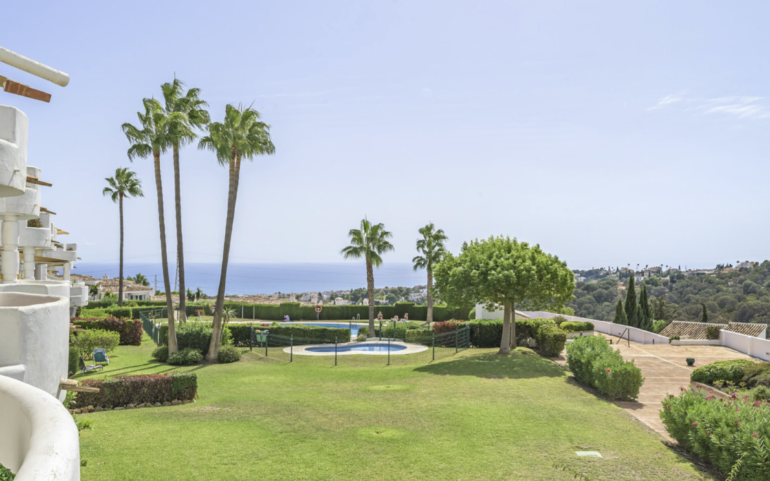 Просторная квартира 129 кв.м с террасой в Калахонде