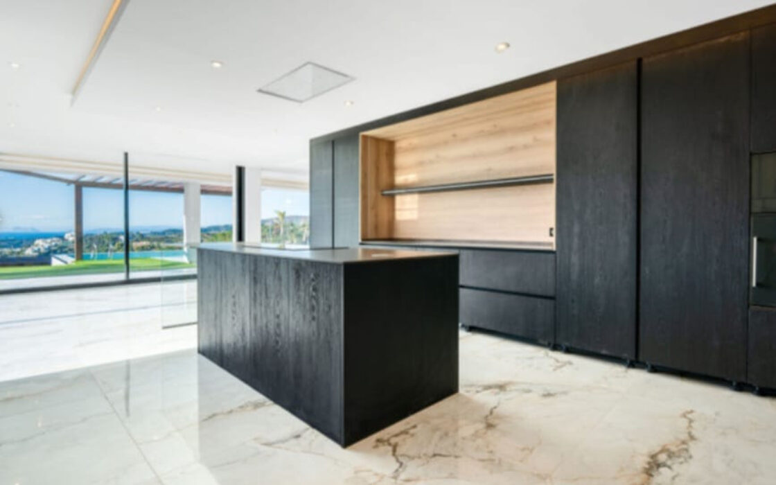 Вілла в Бенахавісі, 6 кімнат, тераса, 1174 кв.м