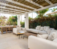 Вилла в Ла Конча, 448 кв.м, с террасой у моря