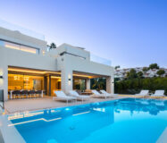 Вілла в Новій Андалусії з терасою, 621 кв.м.