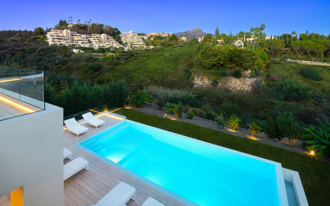 Вілла в Новій Андалусії з терасою, 621 кв.м.