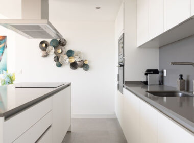 Трехкомнатная Квартира с Видом на Море в Эстепоне 124 кв.м