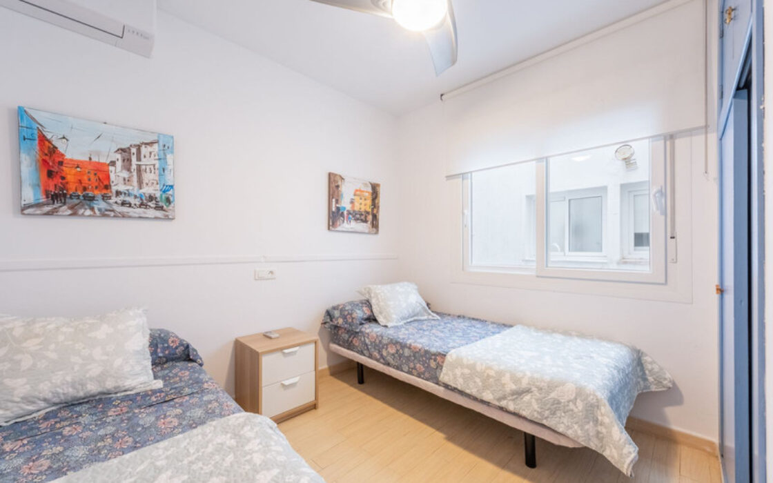 Трикімнатна Квартира з Видом на Море в Естепоні 124 кв.м