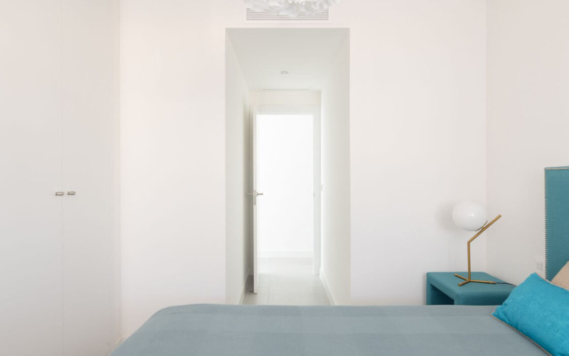 Трикімнатна Квартира з Видом на Море в Естепоні 124 кв.м