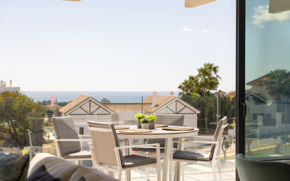 Трикімнатна Квартира з Видом на Море в Естепоні 124 кв.м