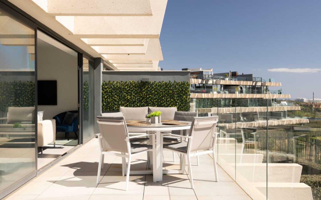 Трикімнатна Квартира з Видом на Море в Естепоні 124 кв.м