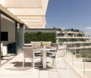 Трикімнатна Квартира з Видом на Море в Естепоні 124 кв.м