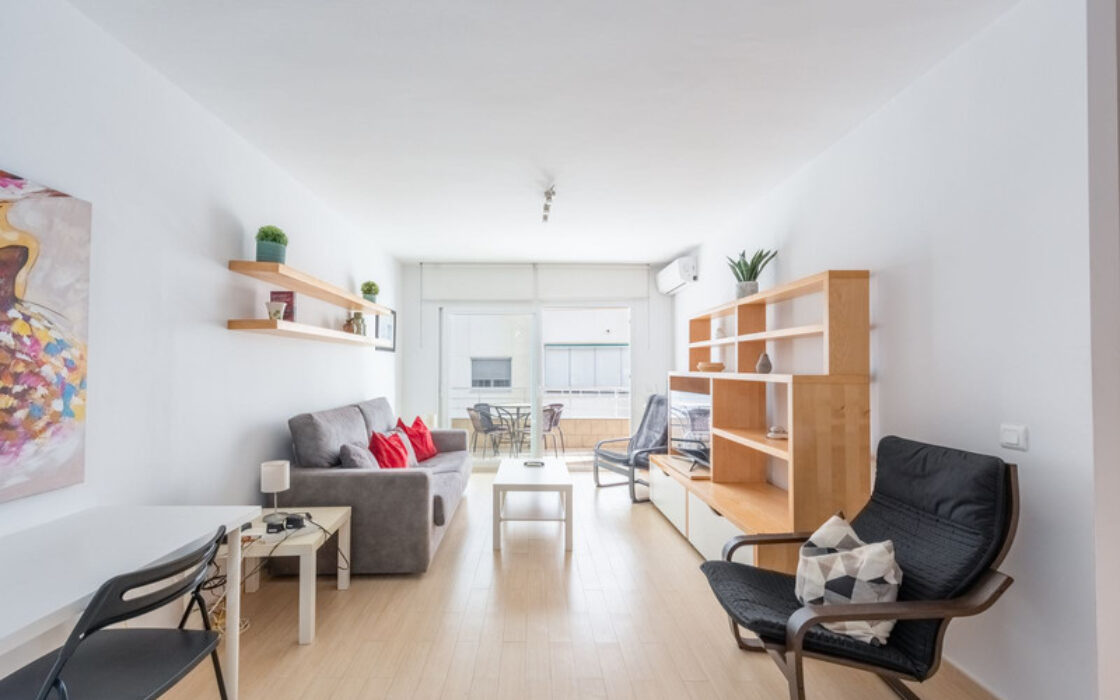 Трикімнатна Квартира з Видом на Море в Естепоні 124 кв.м