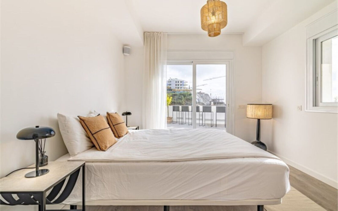 Квартира з терасою біля моря в Ла Кінта, 3 кімнати, 111 кв.м