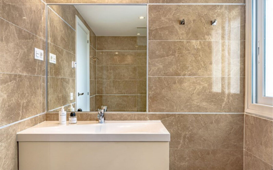 Квартира з терасою біля моря в Ла Кінта, 3 кімнати, 111 кв.м