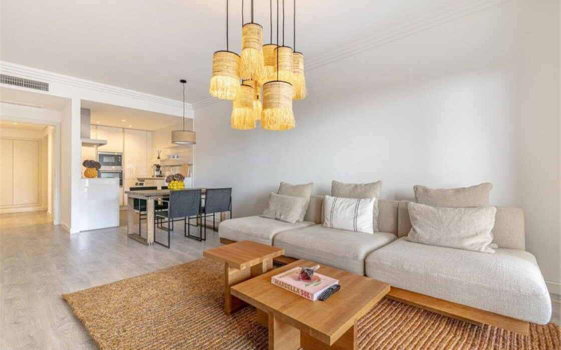 Квартира з терасою біля моря в Ла Кінта, 3 кімнати, 111 кв.м