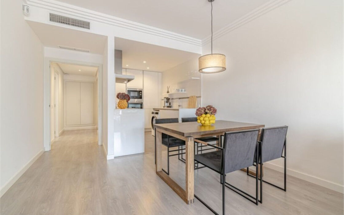 Квартира з терасою біля моря в Ла Кінта, 3 кімнати, 111 кв.м