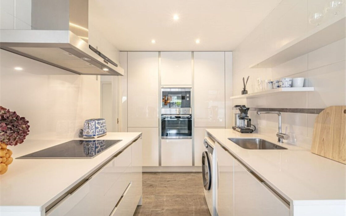 Квартира з терасою біля моря в Ла Кінта, 3 кімнати, 111 кв.м