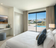 Вілла 496 кв.м з терасою в The Resina, Естепона