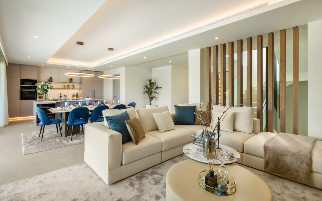 Вілла 496 кв.м з терасою в The Resina, Естепона