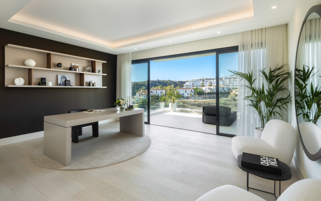 Вілла 496 кв.м з терасою в The Resina, Естепона