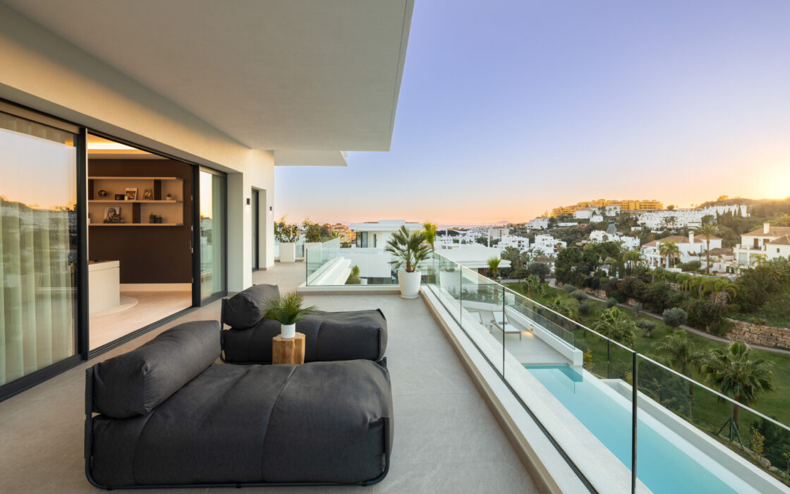 Вілла 496 кв.м з терасою в The Resina, Естепона