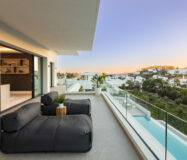 Вілла 496 кв.м з терасою в The Resina, Естепона