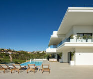 Вілла 496 кв.м з терасою в The Resina, Естепона