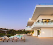 Вілла 496 кв.м з терасою в The Resina, Естепона