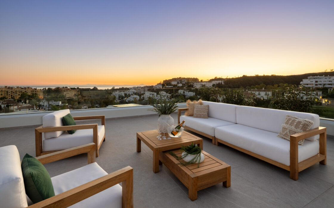 Вілла 496 кв.м з терасою в The Resina, Естепона