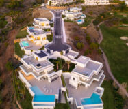 Вілла 496 кв.м з терасою в The Resina, Естепона